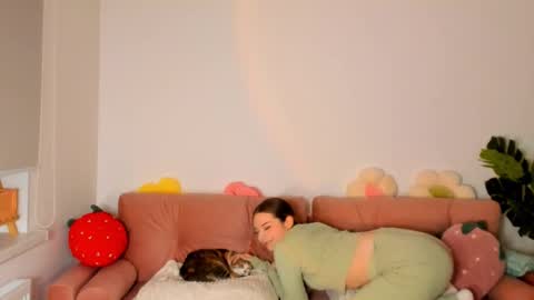 Amelia  shows on mondays fridays and sundays  if anything changes im giving updates on my fansly  online show from 02-28-25, 04:31