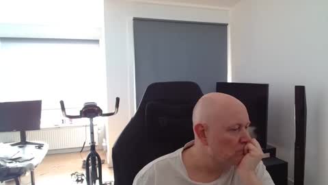 Snapshot of thomas315627 chatting on 03-26-26, 02:44 thomas315627 online show from 03-26-26, 02:44