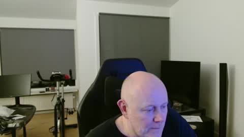 Snapshot of thomas315627 chatting on 04-01-26, 09:45 thomas315627 online show from 04-01-26, 09:45
