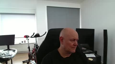 Snapshot of thomas315627 chatting on 04-04-26, 12:02 thomas315627 online show from 04-04-26, 12:02