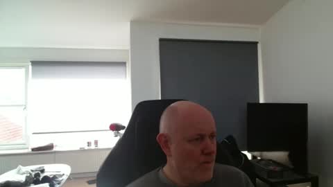 Snapshot of thomas315627 chatting on 04-05-26, 02:58 thomas315627 online show from 04-05-26, 02:58