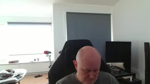 Snapshot of thomas315627 chatting on 04-06-26, 04:08 thomas315627 online show from 04-06-26, 04:08
