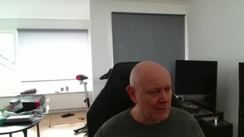 Snapshot of thomas315627 chatting on 04-15-26, 01:40 thomas315627 online show from 04-15-26, 01:40