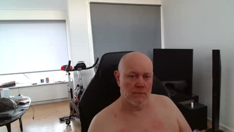 Snapshot of thomas315627 chatting on 05-19-26, 07:15 thomas315627 online show from 05-19-26, 07:15