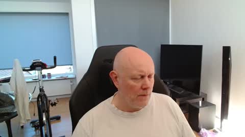 Snapshot of thomas315627 chatting on 05-25-26, 06:19 thomas315627 online show from 05-25-26, 06:19
