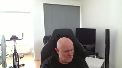 Snapshot of thomas315627 chatting on 06-05-26, 01:39 thomas315627 online show from 06-05-26, 01:39