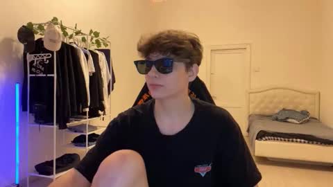 Thomas Hill online show from 11-02-25, 10:34