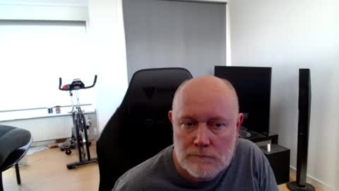 thomas806035 online show from 08-06-26, 10:17