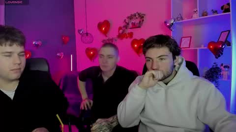 Snapshot of thomas_crow chatting on 02-14-26, 10:34 thomas_crow online show from 02-14-26, 10:34