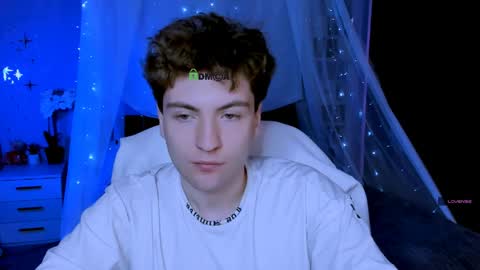 Snapshot of thomas_crow chatting on 03-27-26, 09:53 thomas_crow online show from 03-27-26, 09:53