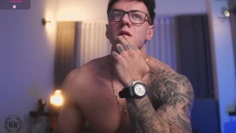 Snapshot of thomas_falcon1 chatting on 10-26-25, 12:38 Thomas Falcon online show from 10-26-25, 12:38