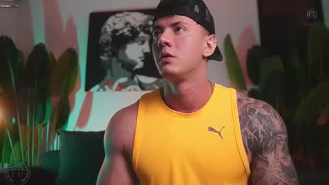 Snapshot of thomas_falcon1 chatting on 11-14-25, 12:53 Thomas Falcon online show from 11-14-25, 12:53