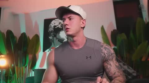 Snapshot of thomas_falcon1 chatting on 11-15-25, 01:03 Thomas Falcon online show from 11-15-25, 01:03