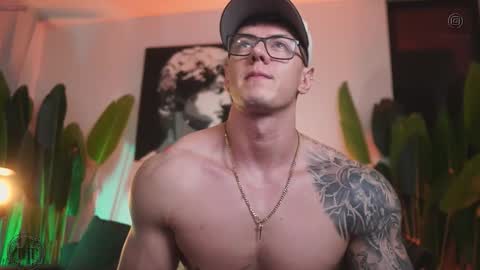 Snapshot of thomas_falcon1 chatting on 11-29-25, 12:46 Thomas Falcon online show from 11-29-25, 12:46