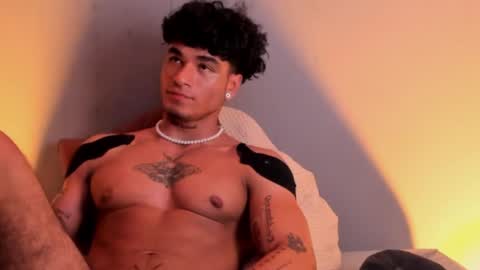 Snapshot of thomas_fit1 chatting on 12-10-24, 05:28 Thomas 3 JUST STAY AND BE MY LAST LOVE online show from 12-10-24, 05:28