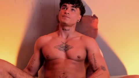 Snapshot of thomas_fit1 chatting on 01-01-25, 03:23 Thomas 3 JUST STAY AND BE MY LAST LOVE online show from 01-01-25, 03:23