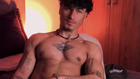 Snapshot of thomas_fit1 chatting on 09-18-25, 03:52 Thomas 3 JUST STAY AND BE MY LAST LOVE online show from 09-18-25, 03:52