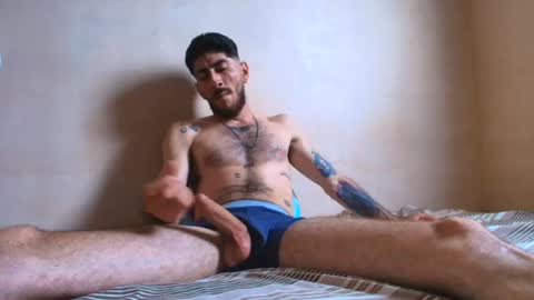 thomas_ks11 online show from 07-12-26, 08:11