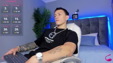 Snapshot of thomas_moon_ chatting on 03-29-26, 01:44 Thomas online show from 03-29-26, 01:44