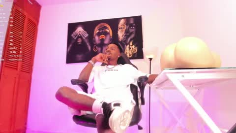 Snapshot of thomas_shelbys chatting on 12-14-24, 04:12 Thomas online show from 12-14-24, 04:12