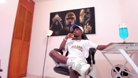 Snapshot of thomas_shelbys chatting on 01-15-25, 03:43 Thomas online show from 01-15-25, 03:43