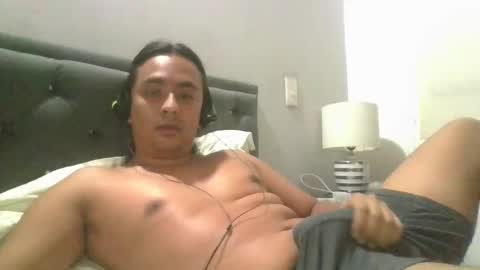 Snapshot of thomasbbc25 chatting on 01-23-25, 11:05 Thomas online show from 01-23-25, 11:05