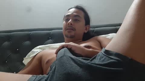 Snapshot of thomasbbc25 chatting on 12-03-25, 04:20 Thomas online show from 12-03-25, 04:20