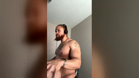 Snapshot of thomasgwhitecft chatting on 04-29-26, 05:30 FatherTime online show from 04-29-26, 05:30