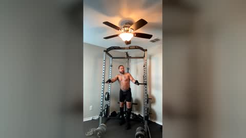Snapshot of thomasgwhitecft chatting on 05-16-26, 04:06 FatherTime online show from 05-16-26, 04:06