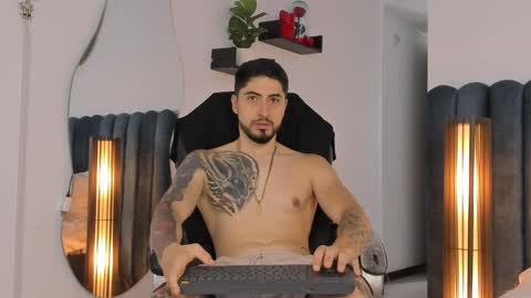 Snapshot of thomasmarzo1 chatting on 10-05-25, 04:16 sweetfit boy online show from 10-05-25, 04:16