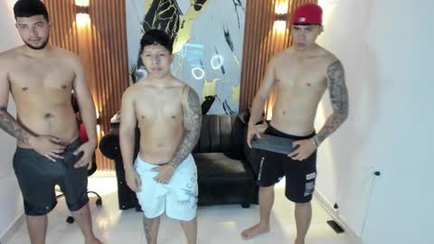 thomson_hot01 online show from 10-01-25, 05:13