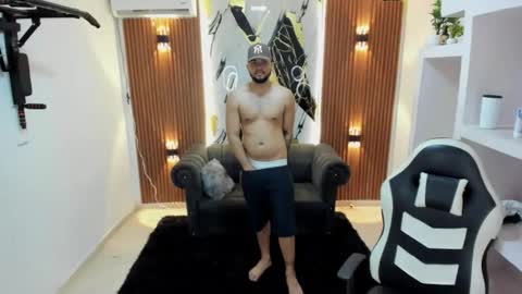 thomson_hot01 online show from 05-26-26, 05:14