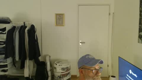 Tom online show from 02-15-26, 06:15