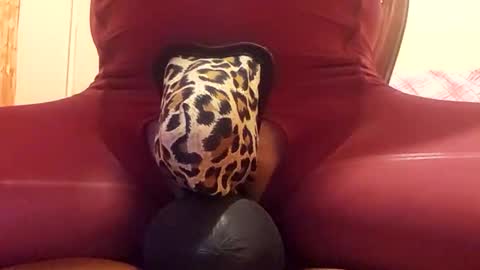 Thongsandstocking online show from 10-31-25, 12:11