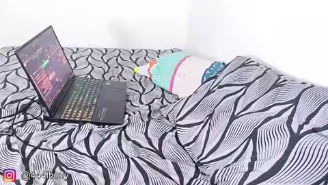 thonyxxx_ online show from 01-14-26, 04:40