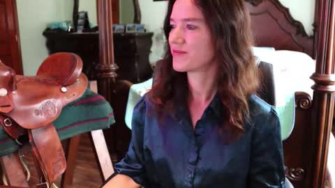 ThornburyRose online show from 01-08-26, 06:21