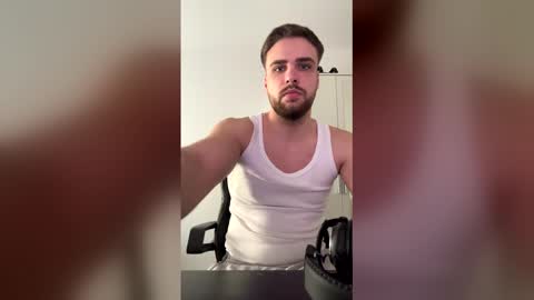 thorodinson03 online show from 03-10-26, 07:35