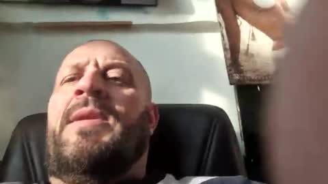 Snapshot of thorssshammer chatting on 12-17-25, 11:05 thorssshammer online show from 12-17-25, 11:05