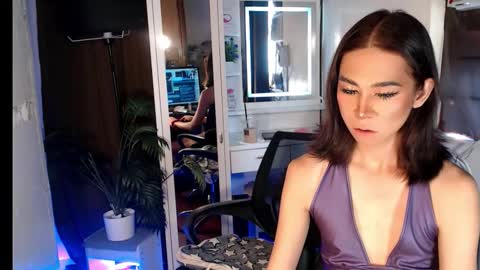 Snapshot of thrishafox chatting on 02-14-26, 12:07 thrishafox online show from 02-14-26, 12:07