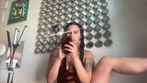 Snapshot of throatyygoat chatting on 01-17-26, 10:35 throatyygoat online show from 01-17-26, 10:35