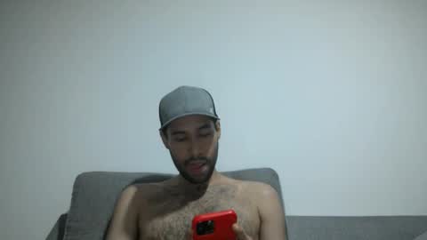 Snapshot of throwawayyourgun chatting on 12-05-24, 09:06 Luka online show from 12-05-24, 09:06