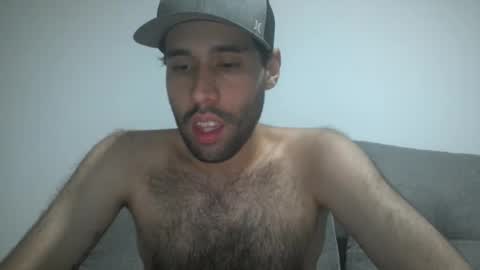 Snapshot of throwawayyourgun chatting on 01-21-25, 09:15 Luka online show from 01-21-25, 09:15