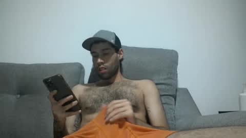 Snapshot of throwawayyourgun chatting on 01-28-25, 01:18 Luka online show from 01-28-25, 01:18