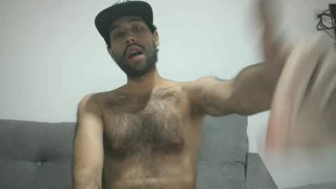 Snapshot of throwawayyourgun chatting on 02-03-25, 02:55 Luka online show from 02-03-25, 02:55