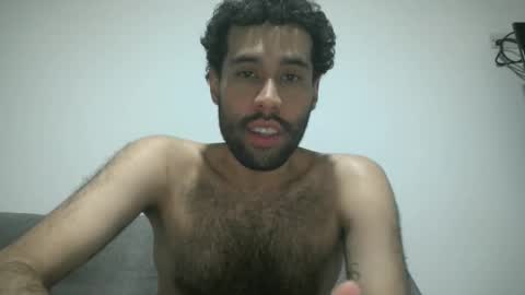 Snapshot of throwawayyourgun chatting on 02-04-25, 01:38 Luka online show from 02-04-25, 01:38