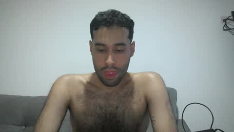 Snapshot of throwawayyourgun chatting on 02-08-25, 08:32 Luka online show from 02-08-25, 08:32