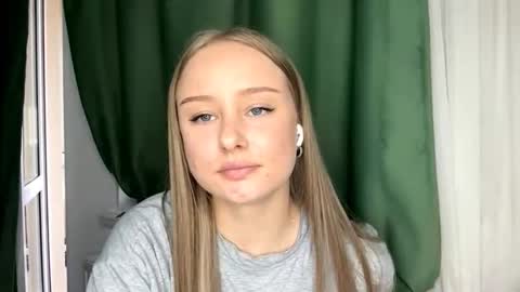 Snapshot of thulivermore chatting on 11-05-25, 09:20 Dana online show from 11-05-25, 09:20