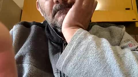 Snapshot of thunderflash73 chatting on 11-12-25, 07:09 Little Wolf online show from 11-12-25, 07:09