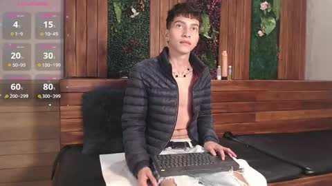 Snapshot of tiam_muller chatting on 10-29-25, 04:04 Tiam Muller online show from 10-29-25, 04:04