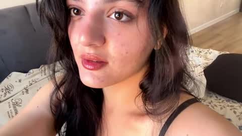 Snapshot of tiameakin chatting on 06-01-26, 02:35 Mary online show from 06-01-26, 02:35